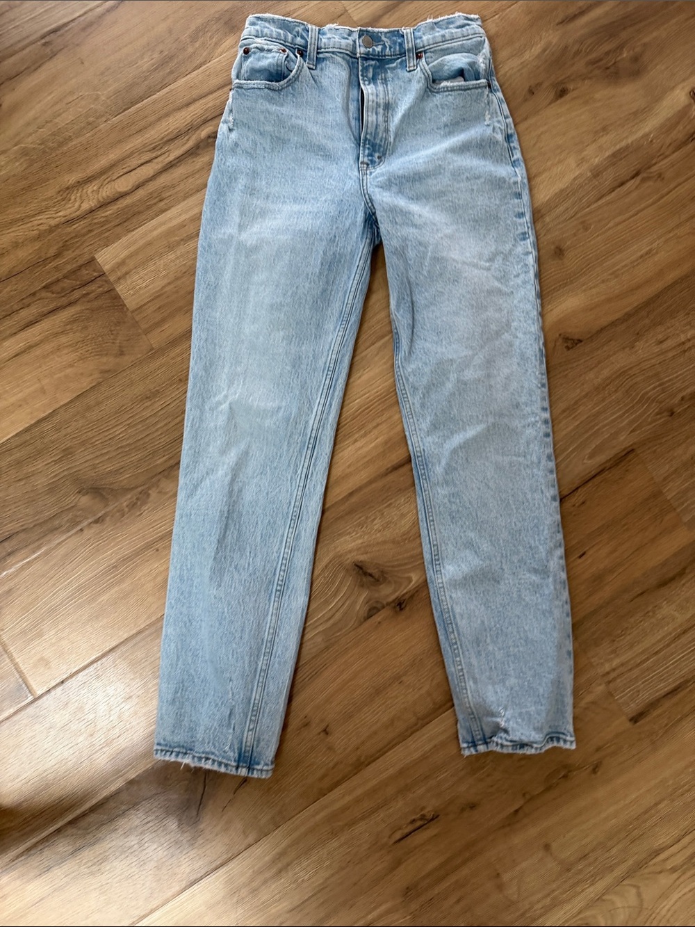 Abercrombie and Fitch 90s Straight Ultra High Rise